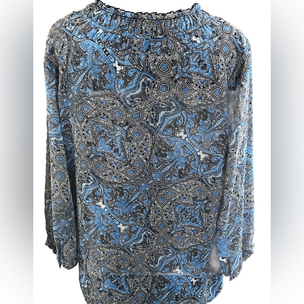 COLDWATER CREEK Blue Black & White Semi Sheer Chiffon Paisley Blouse Medium - Picture 4 of 8